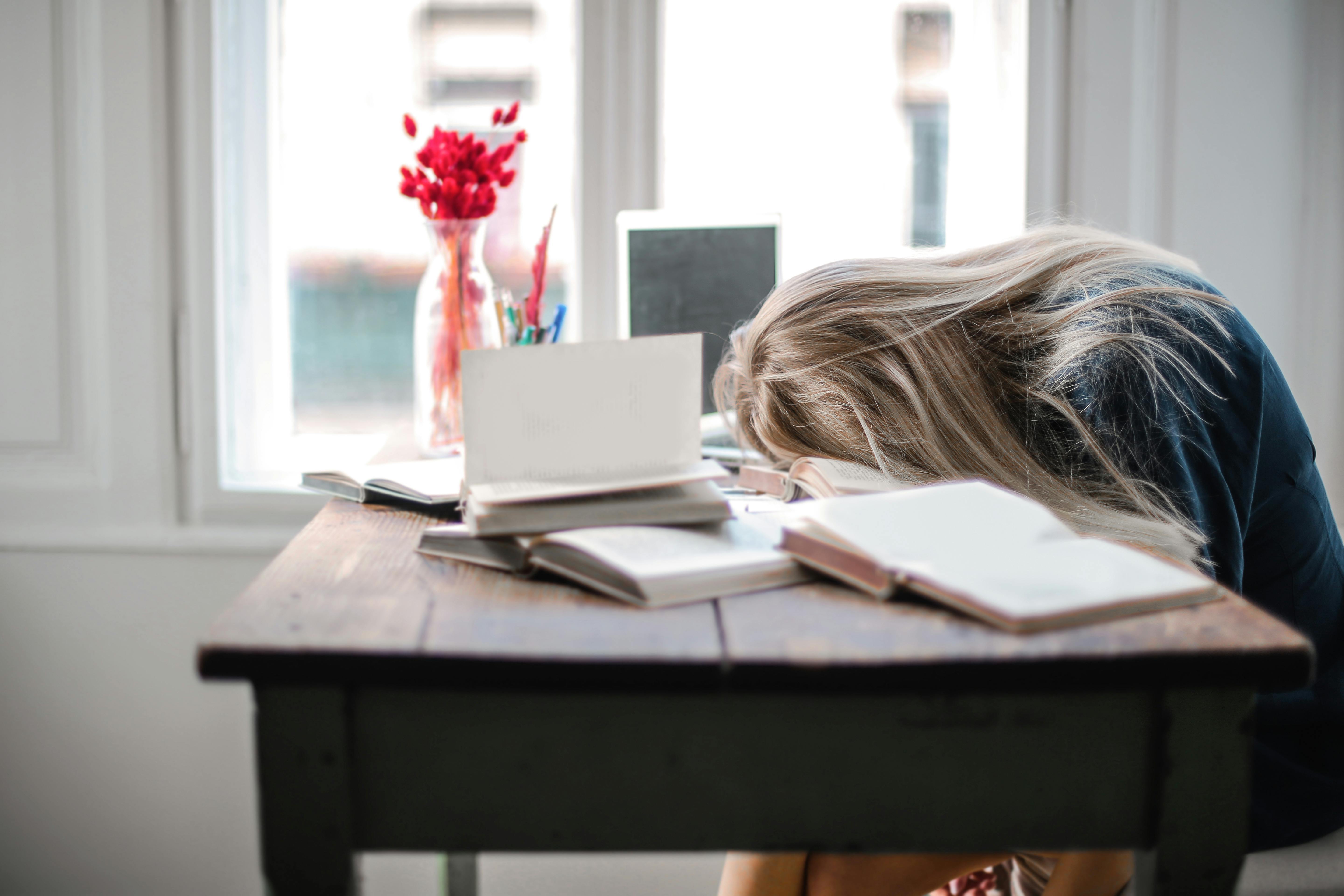 How to Avoid Academic Burnout: Practical Tips for Students to Stay Energised