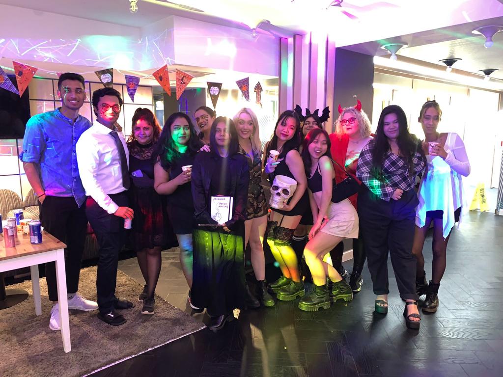 Les avantages d'être un ECA et de vivre à Queens Court